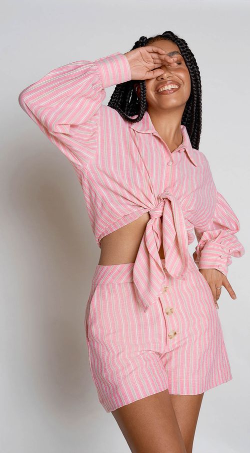 Shorts Zinco Evasê Com Botões Rosa