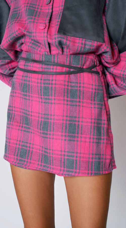 Shorts Zinco Saia Detalhe Viés Pink