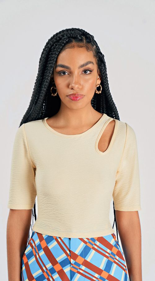 Blusa Zinco Decote Redondo Manga Curta Abertura Frente Bege