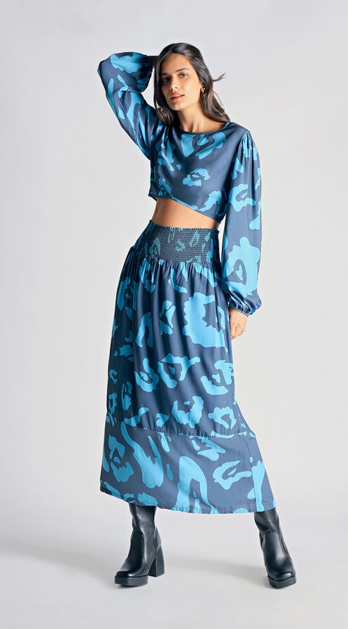 Blusa Zinco Decote Canoa Manga Longa Abertura Costas Azul Marinho