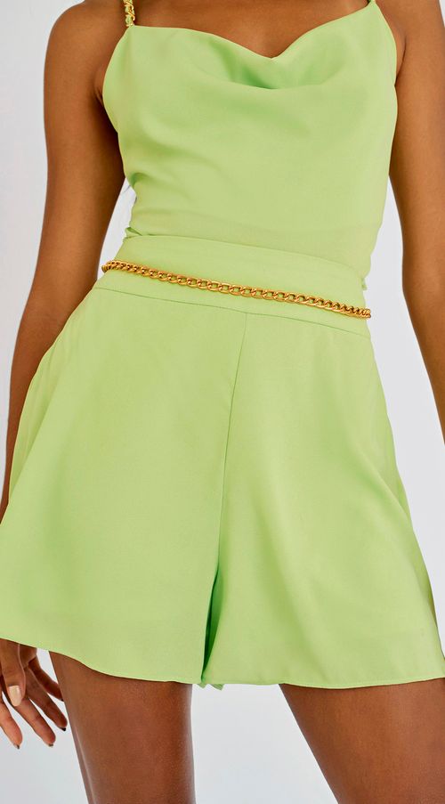 Shorts Zinco Evasê Com Corrente Verde