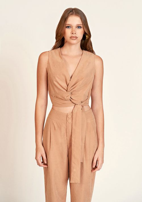 Top Zinco Justo Cavado Detalhe Torção Marrom