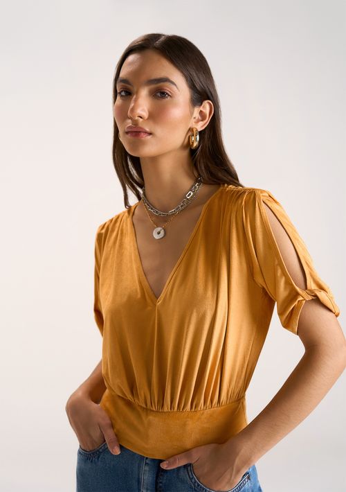 Blusa Zinco Decote V Manga Curta Detalhe Manga Amarelo