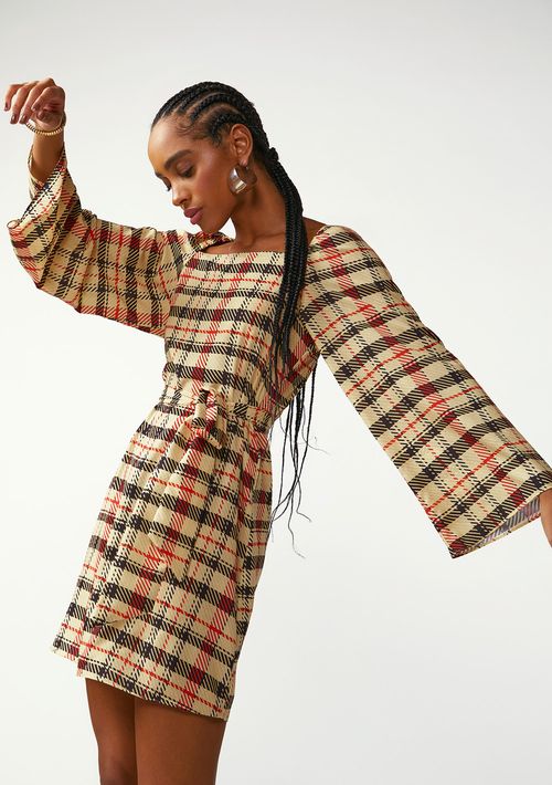 Vestido Zinco Solto Decote Reto Manga Longa Curto Amarelo