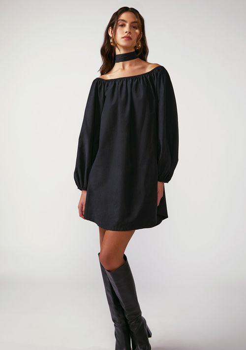 Vestido Zinco Solto Decote Reto Manga Longa Curto Preto