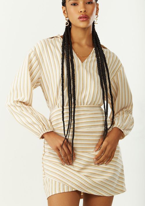 Vestido Zinco Solto Gola Clássica Manga Longa Curto Bege