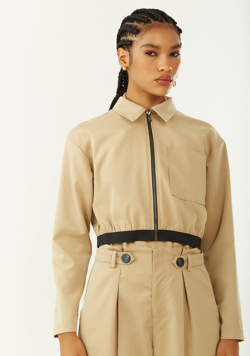 Camisa Zinco Solta Gola Tradicional Manga Longa Cropped Bege