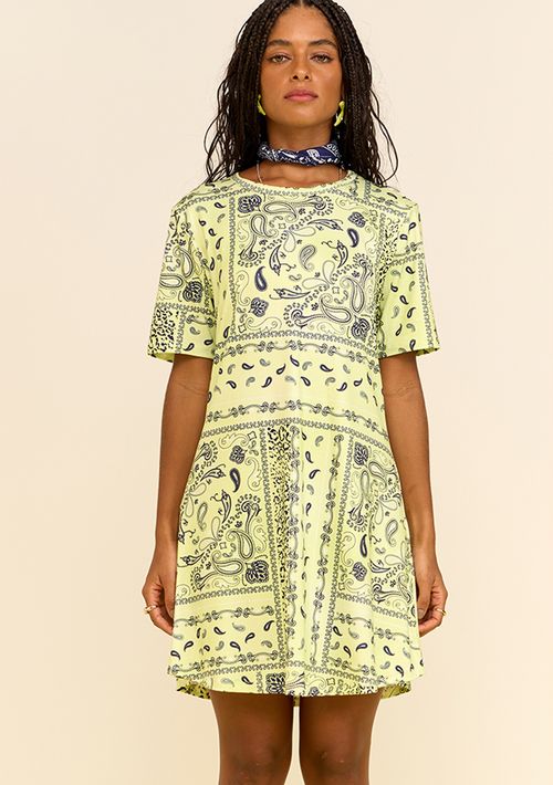 Vestido Zinco Solto Decote Careca Manga Curta Curto Verde