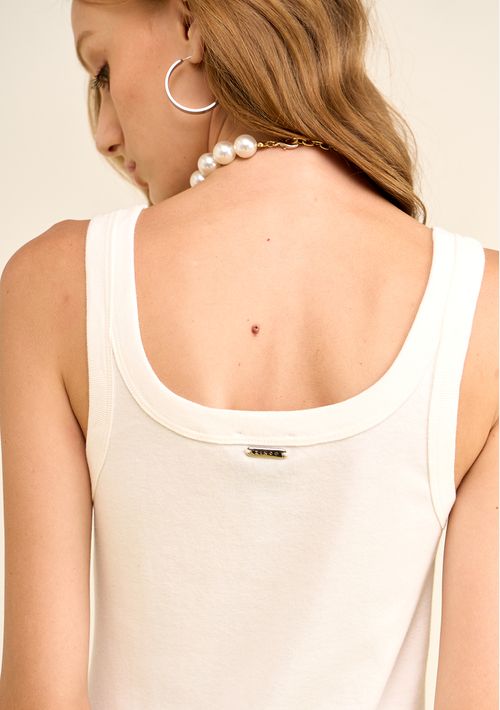 Regata Zinco Ajustada Decote Careca Padrão Off White