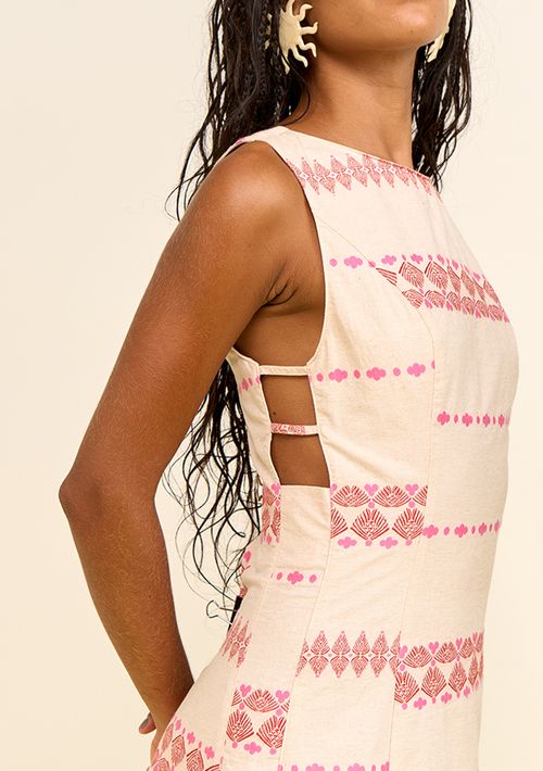 Vestido Zinco Ajustado Decote Canoa Sem Manga Curto Off White