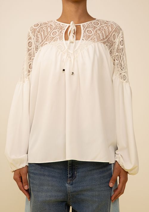 Blusa Zinco Solta Decote Canoa Manga Longa Alongada Off White