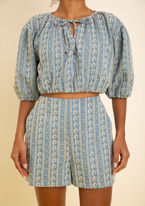 Blusa Zinco Solta Decote Canoa Manga 3 Quartos Cropped Azul