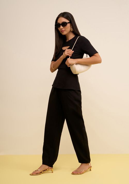 Blusa Zinco Ajustada Decote Careca Manga Curta Padrão Preto